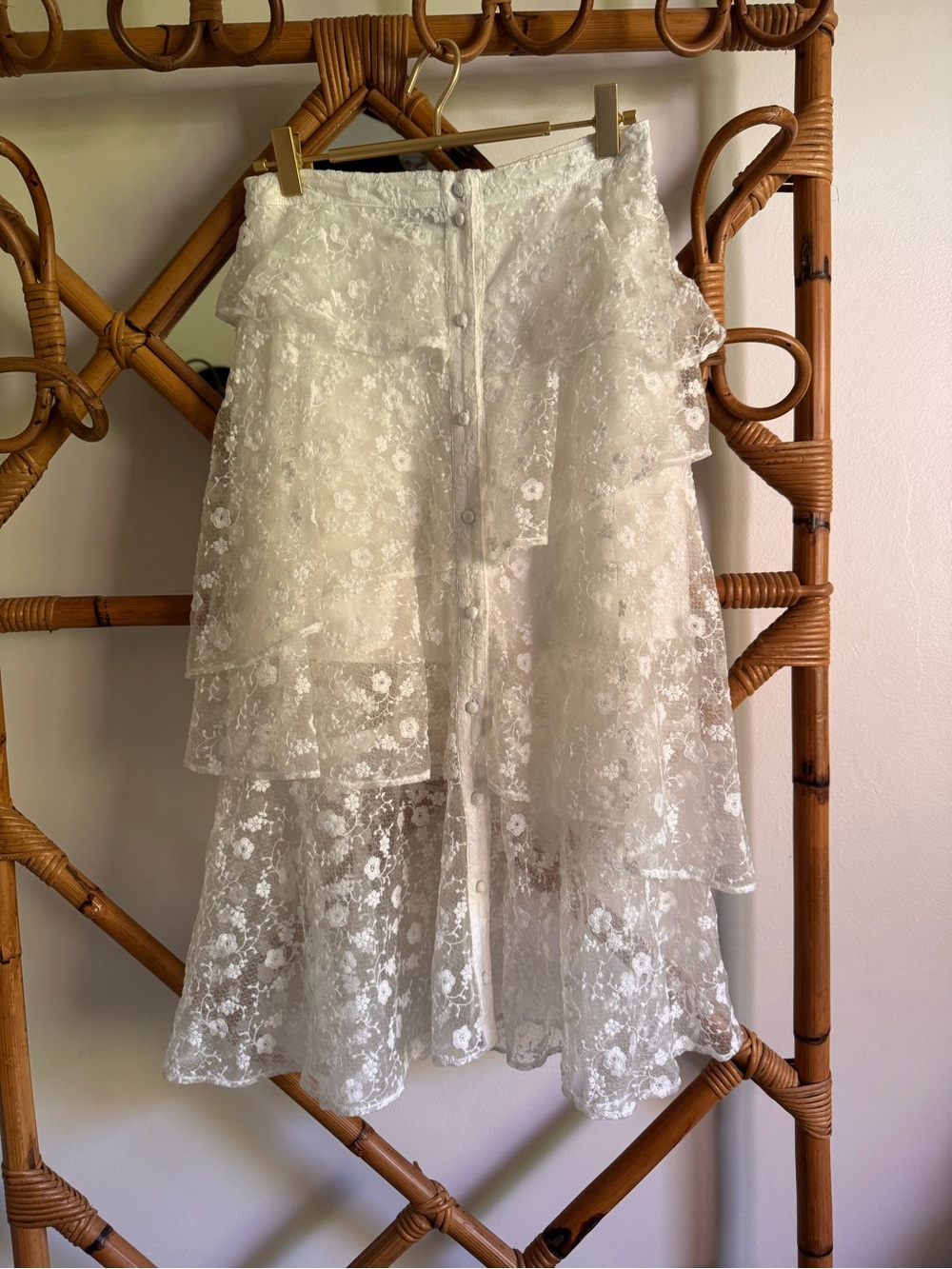 MAJORELLE White Floral Lace Tiered Button-Front Skirt